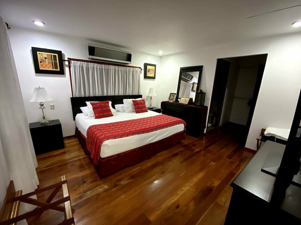 Coras Place Bacalar Lagoon front