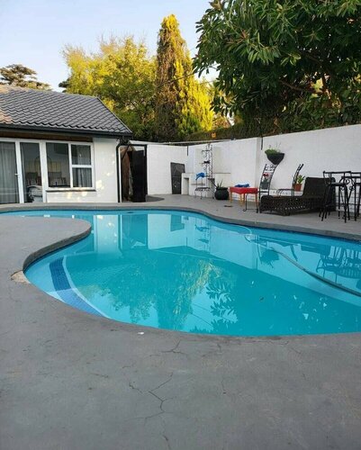 Sky View Guest House Randpark Idge, Reservar Hotel Hotéis em Gauteng com Piscina, Piscina