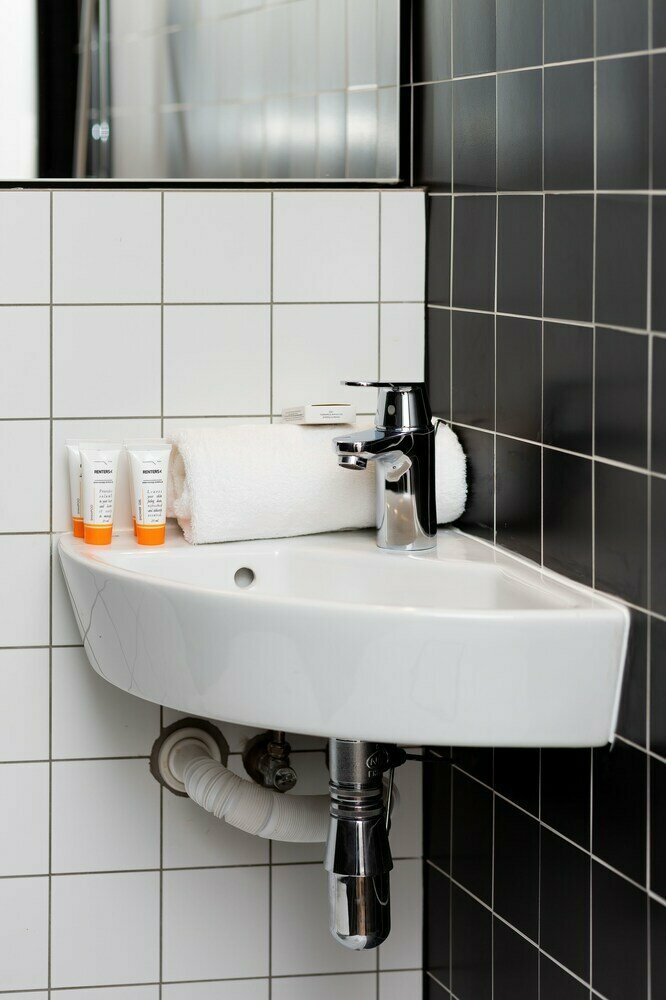 Studio Grochowska Warsaw by Renters