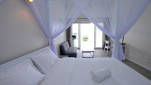 Baan Jai Dee Beach Front Hotel, Забронировать Отель Отели Сурат Тхани с парковкой, Парковка