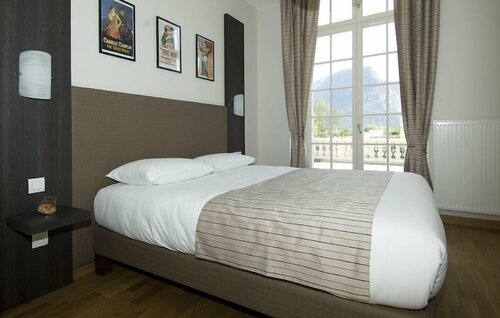 Tempologis - Chateau de la Rochette, Book Lejlighedshotel Hoteller i Rhône-Alps med parkering, Parkering