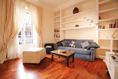 Prestigious Family Apt near St. Peter, Забронировать Отель Рим Лацио, рядом с Театр Арджентина