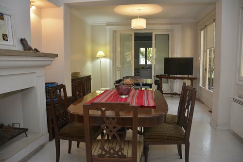 Casa Señorial, Забронировать Отель Отели Мендосы 3 звезды, рядом с Mendoza Central Hospital, 3*