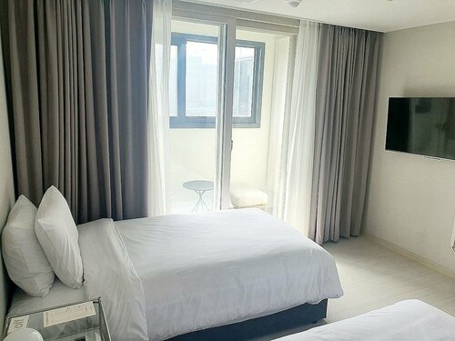 Shift Door Residence Hari, Забронировать Отель Yeongdo-Gu Пусан