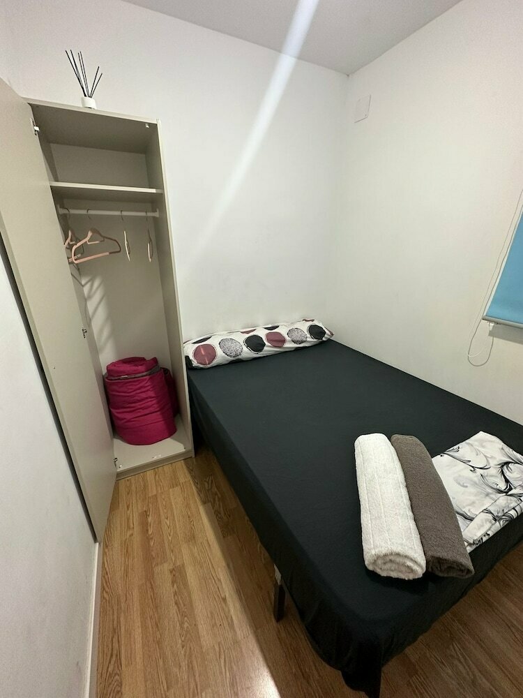 Fast Single Rooms