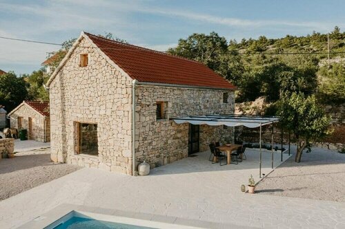 Villa Terra Meera, Забронировать Отель Скрадин 