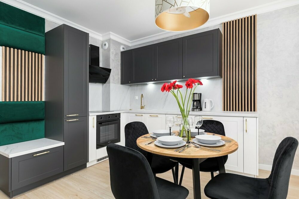 Modern Apartment Karsiborska by Renters