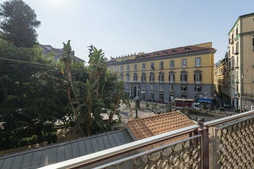 Relais Piazza dei Martiri, Buchen Sie Bed & Breakfast Neapel Hotels mit Frühstück, Frühstück