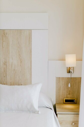 The Three Graces, Rezervasyon Villa Antimácheia İstanköy