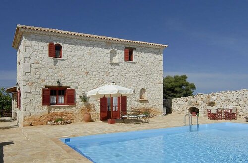 Aresti Mountain Resort, Забронировать Вилла Айос-Леон Закинф