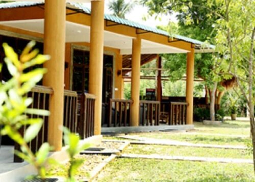 The Grand Yala Hotel, 予約 ホテル ティッサマハラマ Yala National Park