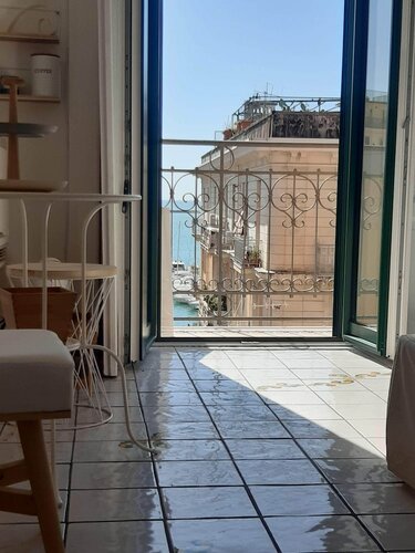 Acquablu Charme Suite, 予約 ホテル サレルノ カンパニア州, Villa Comunale周辺