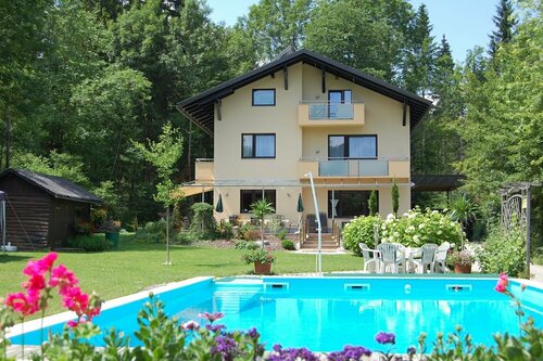 Haus am Wald, Rezerwuj Apartament Finkenstein Lake Faak