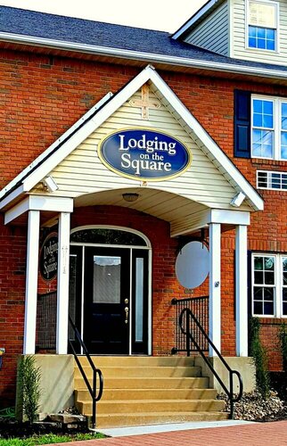 Lodging on the Square, Prenota Locanda Hotel a Ohio con parcheggio, Parcheggio