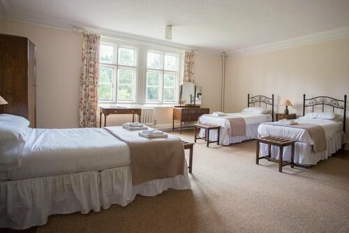 Gregynog Hall, Prenota Hotel  