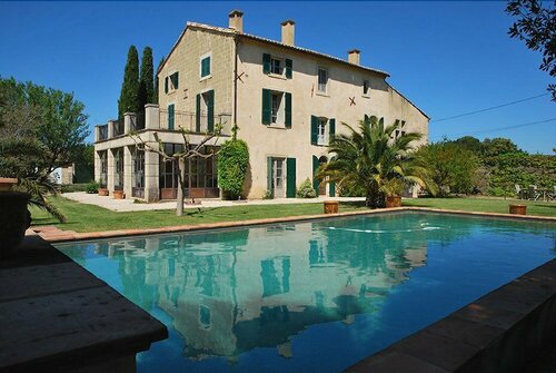 Mas de varangle Chambres d'hôtes et Gîte, Réserver Maison d'hôtes Hôtels à Gard avec piscine, Piscine