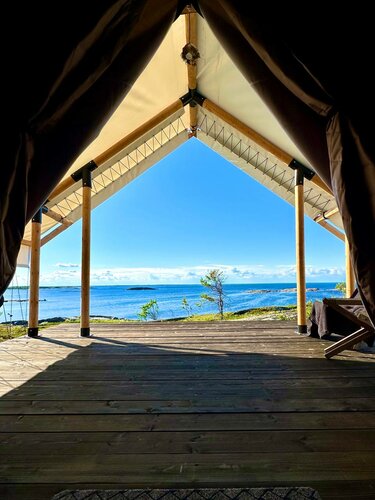Dom Belykh Kitov Severnaya Kareliya Camping, Prenota Campeggio Campeggi e glamping a Carelia, Campeggio