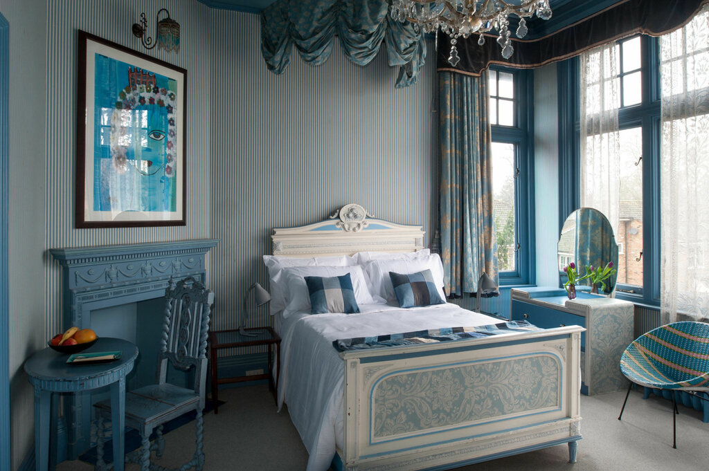 Arthaus International -River Arts Club