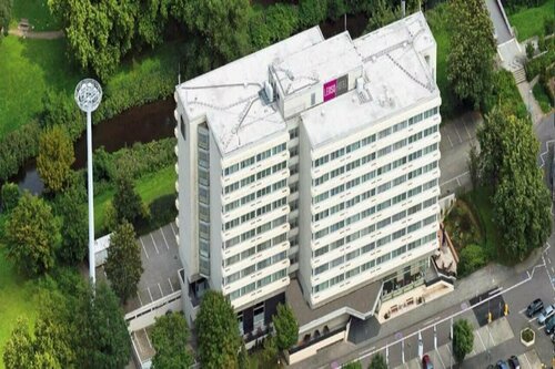 Leoso Hotel Leverkusen, Забронировать Отель Леверкузен Северный Рейн-Вестфалия, рядом с Стадион «Бай-Арена»