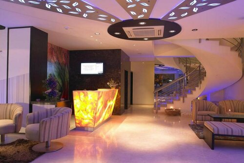 Blu Petal - A Business Hotel, Забронировать Отель Корамангала Бангалор