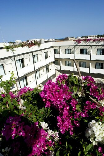 ONOMO Hotel Dakar, Забронировать Отель Отели области Дакара с парковкой, Парковка